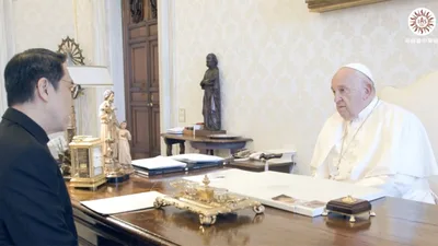 Pope Francis conveys ‘message of hope’ to Chinese Catholics, desire to visit China