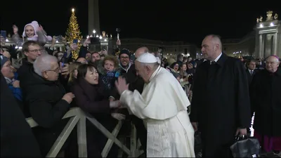 Pope begins New Year with apology, prayers for peace