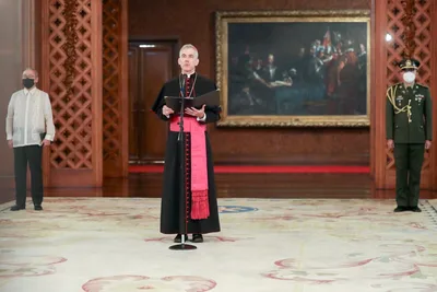 New apostolic nuncio presents credentials to Duterte
