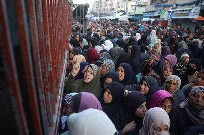 Virtually no aid has reached Gaza for over 40 days, CRS says