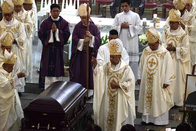 Military Bishop Tumulak laid to rest