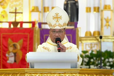 Bishop to youth: Don’t hide failures, emptiness is not shame