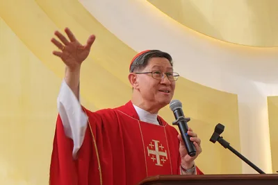 Christmas is not about gifts, bonuses — Cardinal Tagle