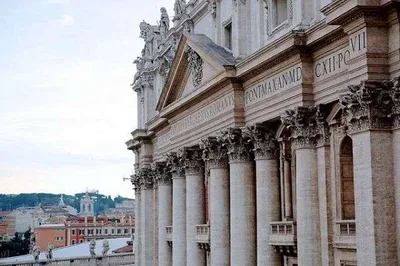 Former president, treasurer of Vatican hospital charged with misuse of funds