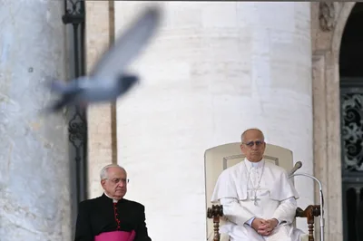 Pope asks for prayers ahead of visit to Türkiye and Lebanon