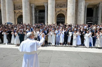 Pope warns individualism, instant gratification strain marriage vows