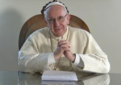 Learn from the past before looking to future, pope tells young people