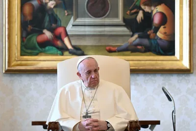 Pope Francis: Praise God above all in difficult moments
