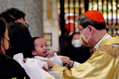 Baptizing kids, Cardinal Tagle says faith can’t be measured by ‘pakimkim’