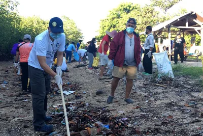 Coastal cleanup brings interfaith groups together