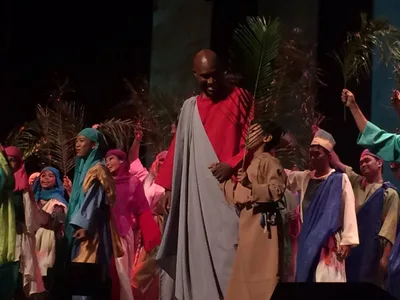 Cardinal Tagle lauds ‘The Messiah’ musical