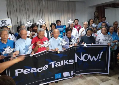 Bishops urge Duterte to rethink all-out war with Reds