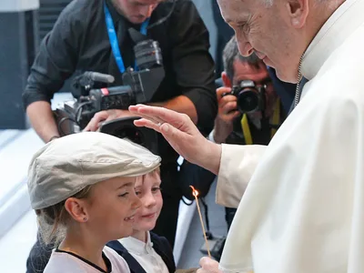 At Knock shrine, pope again begs forgiveness for betrayal of abuse