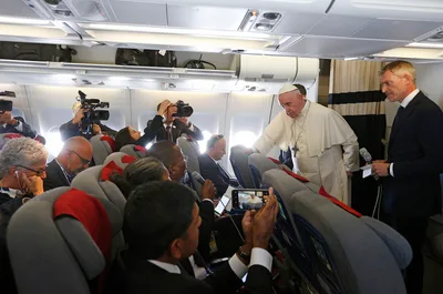 ‘Just the facts,’ pope tells reporters, commenting on news media