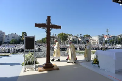 Pope Francis at International Eucharistic Congress: ‘Let’s make time for Adoration’
