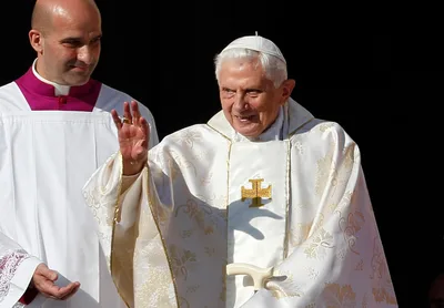 Retired pope responds to criticism of his reflection on abuse crisis