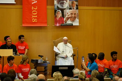 Pope calls for new alliance between young, old to change the world