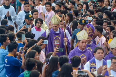 Papal nuncio leads pilgrimage to Mount Samat