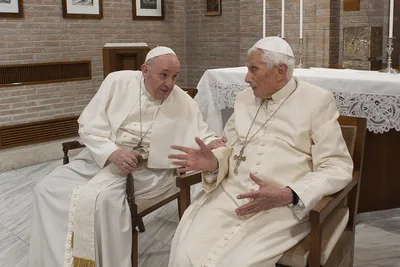 Vatican shares prayer for Benedict XVI’s health