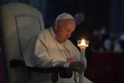 Pope Francis at Easter Vigil: The Risen Lord has robbed evil of its power