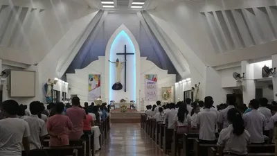 ‘Grateful’ Zambaleños reunite with Columban priests