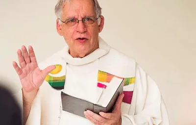Daily missal for Holy Week features Cardinal Tagle’s reflections