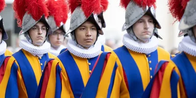 Pilipinong miyembro ng Swiss Guard, pinuri ni Cardinal Advincula