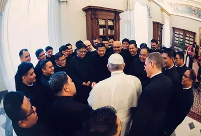 Pope’s humility astounds Pinoy priests