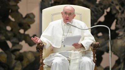 Pope Francis appeals for fight against ‘unacceptable poverty’