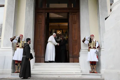 Pope Francis decries global ‘retreat from democracy’ in Athens speech