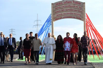 Working document approved for synod on youth