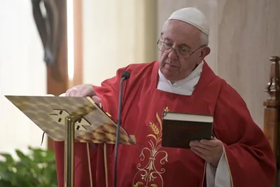 Pope Francis condemns clerics who engage in simony