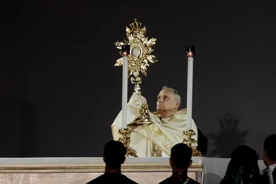 Pope challenges young people to live Gospel through justice, compassion