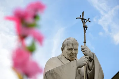 Pope has a restful night at Rome’s Gemelli Hospital
