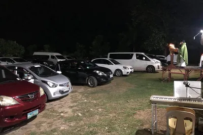 Leyte church offers ‘drive-in’ Mass amid pandemic
