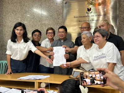Civil society files plunder, graft case against Duterte at Ombudsman