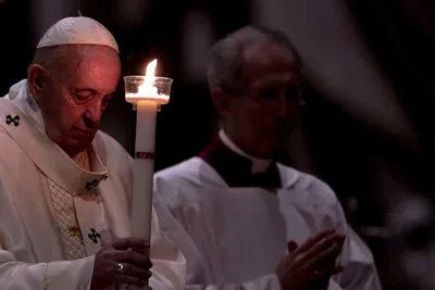 How to be hopeful? Stay close to the Lord, pope says on Candlemas