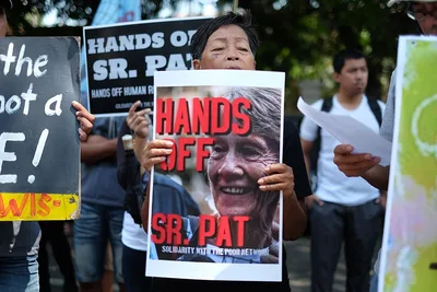 Sr. Fox ‘saddened’ over order to leave PH