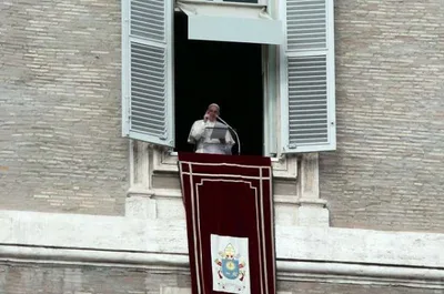 Trust in Christ – not in horoscopes, Pope Francis says