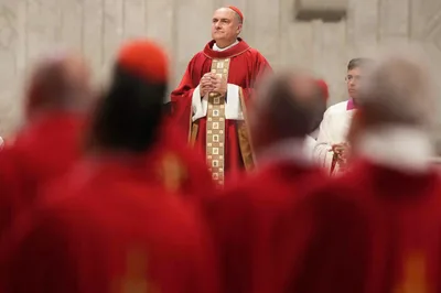 Cardinal Gambetti at Novemdiales Mass: See the fullness of God in the least