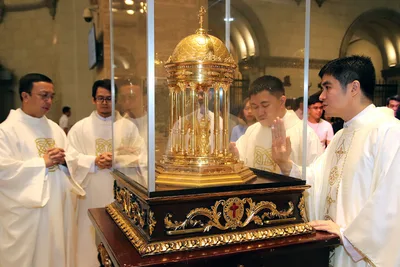 Philippines bids farewell to St. Camillus heart relic