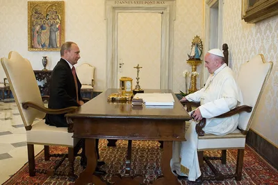 Pope Francis says he wants to meet Putin in Moscow to discuss Ukraine war