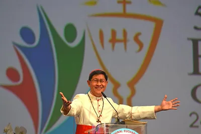 Drop ‘holier than thou’ attitude, Cardinal Tagle says