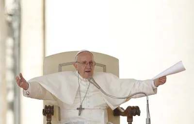 In letter to Cardinal Sarah, pope clarifies new translation norms