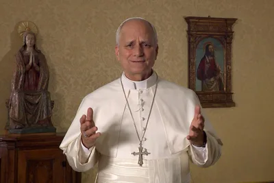 Pope Leo XIV defends journalism against the drug of ‘fake news’