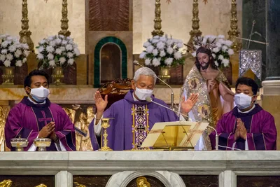 Manila bishop, clergy remember those lost to Covid-19