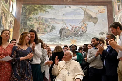 Pope Francis offers guidance to young Christians in politics