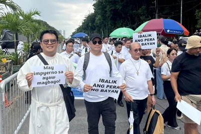 Young priest sees how political lies shape daily life during motortaxi ride