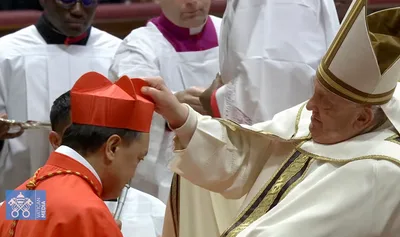 Cardinal David receives ‘red hat’ from Pope Francis