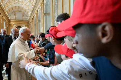 Leo XIV laments that after receiving confirmation, many young people ‘disappear from the parish’